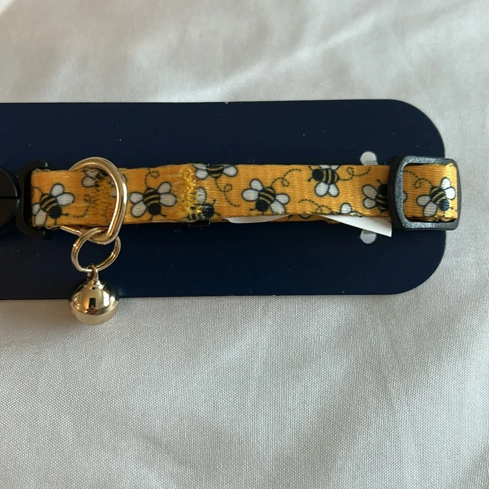 Youly the nature lover Yellow Bee Breakaway Cat Collar (S/M)
